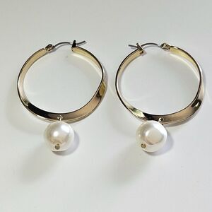 H&M gold tone Hoops with faux pearls